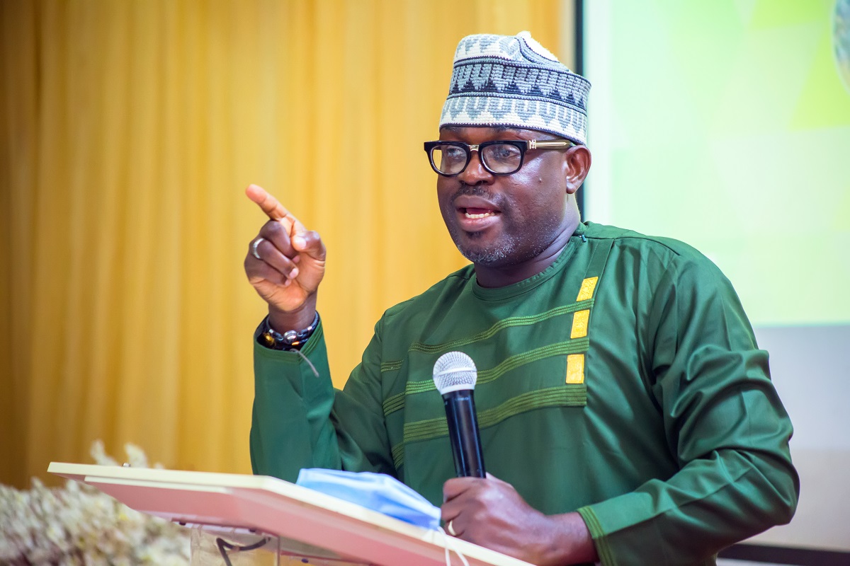 iufmp_project_coordinator_engr._olasunkanmi_sokeye_giving_his_opening_remarks_at_the_flood_early_warning_stakeholders_workshop