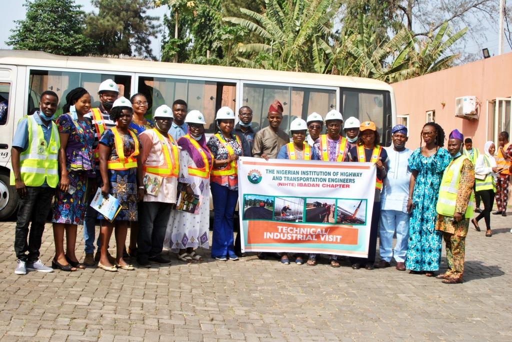 Some PIU staff with members of the Nigerian Institution of Highway and Transportation Engineers (Ibadan Chapter) during the inspection tour of the IUFMP work sites